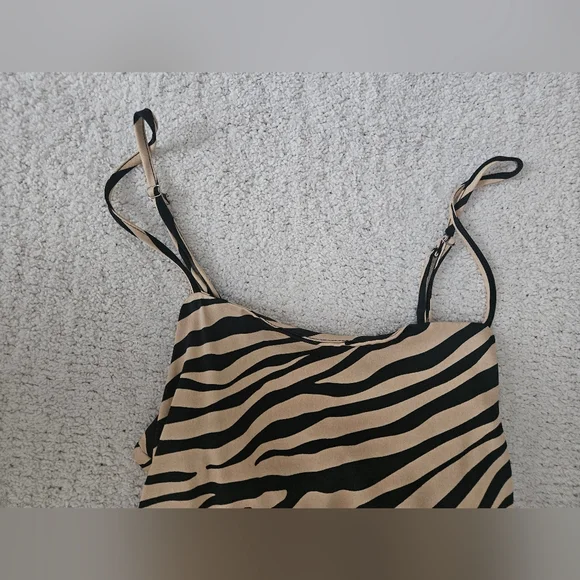 NWT FOREVER21 Zebra Print Shirred Strappy Mini Dress | SZ L - Picture 5 of 10